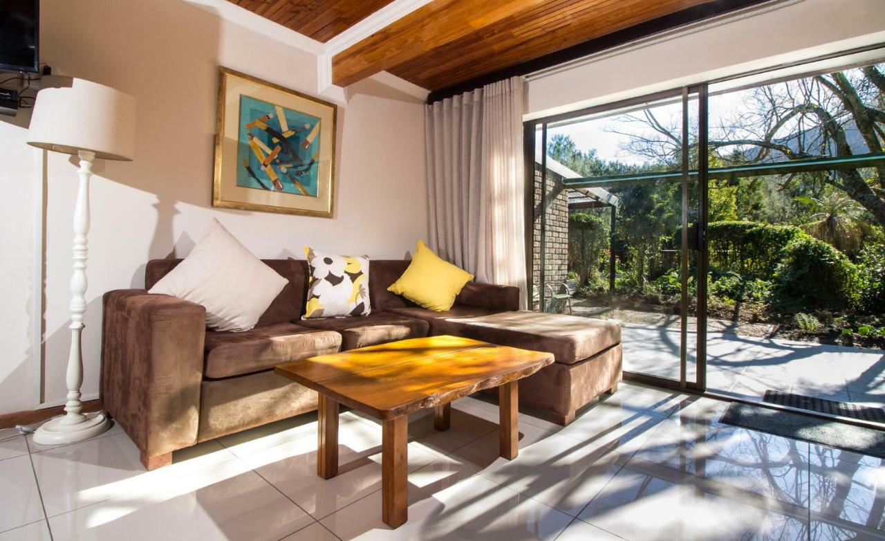 Tsitsikhaya Lodge สตอร์มริเวอร์ ภายนอก รูปภาพ
