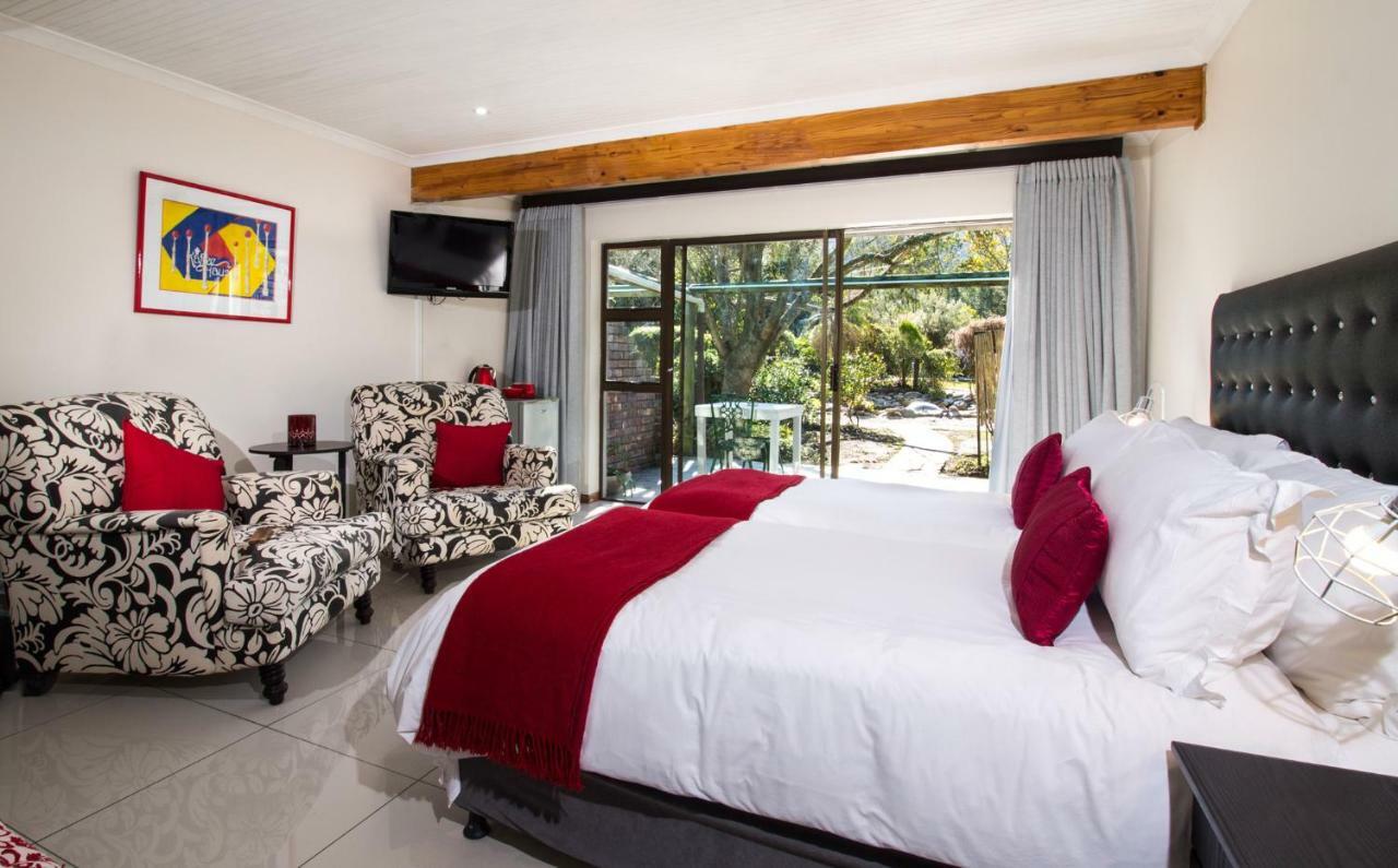 Tsitsikhaya Lodge สตอร์มริเวอร์ ภายนอก รูปภาพ