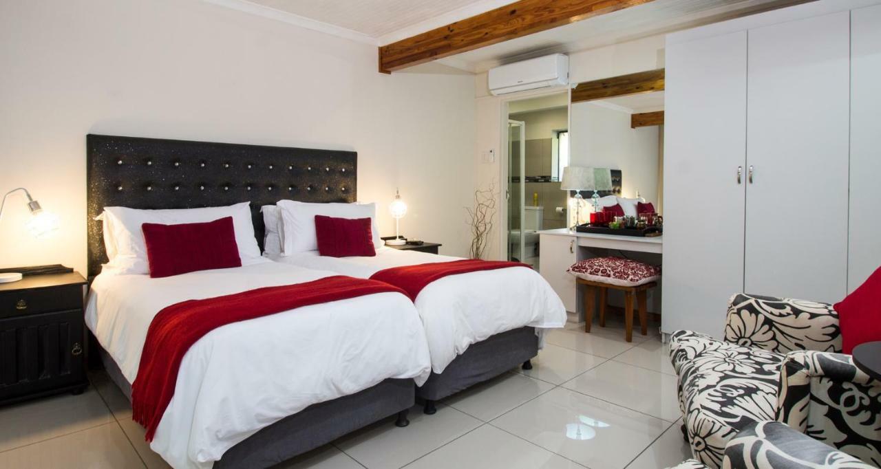 Tsitsikhaya Lodge สตอร์มริเวอร์ ภายนอก รูปภาพ