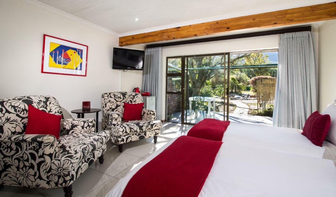 Tsitsikhaya Lodge สตอร์มริเวอร์ ภายนอก รูปภาพ